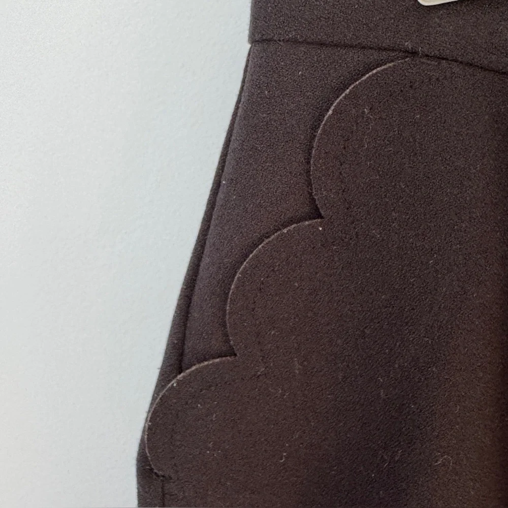 Banana Republic Black Scalloped Mini Skirt Size 8